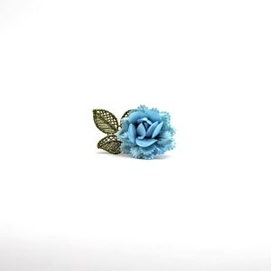 Applicazione fiore celeste imbottito con foglia ricamata Pz. 12