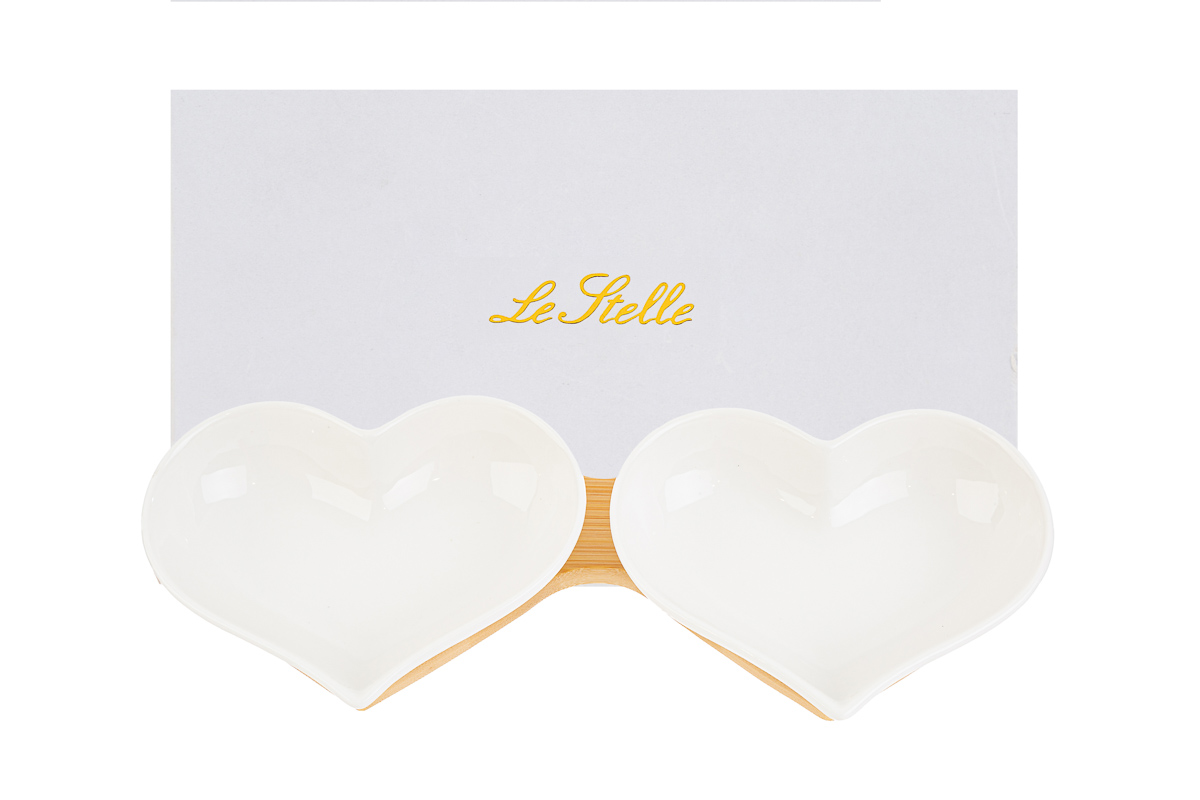 set ciotole cuore porcellana pz. 24 25,5×10,5xh.4 cm. c/astuccio (9,15 al pezzo)