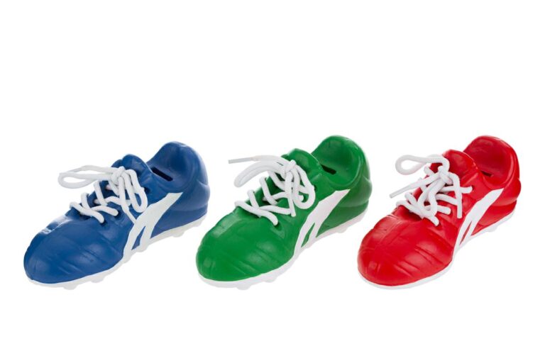 SALVADANAIO SCARPETTE CALCIO RESINA 3 COL.ASS.17x7xh.8 CM. PZ 3 - immagine 2