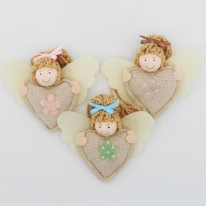 Bomboniera in tessuto angeli con cuore Pz.3
