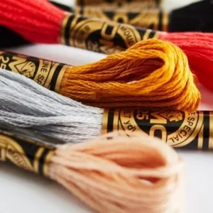 Filati da Ricamo Punto a Croce Mouliné Dmc Art. 117 matassine da 8 Mt. pz. 12