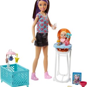 Barbie  – Skipper Babysitters Playset con Bebè, seggiolone pappa e culla, FHY98